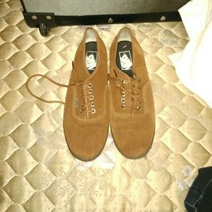 Suede Authentic lo pro vans